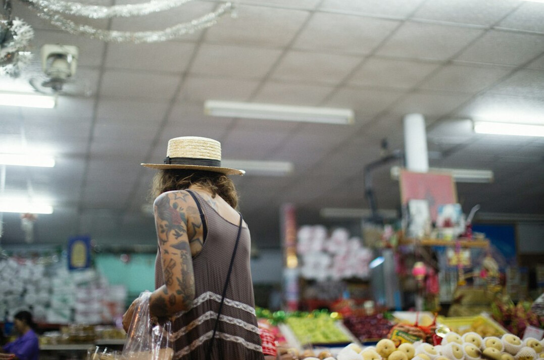 woman shopping for fresh produce